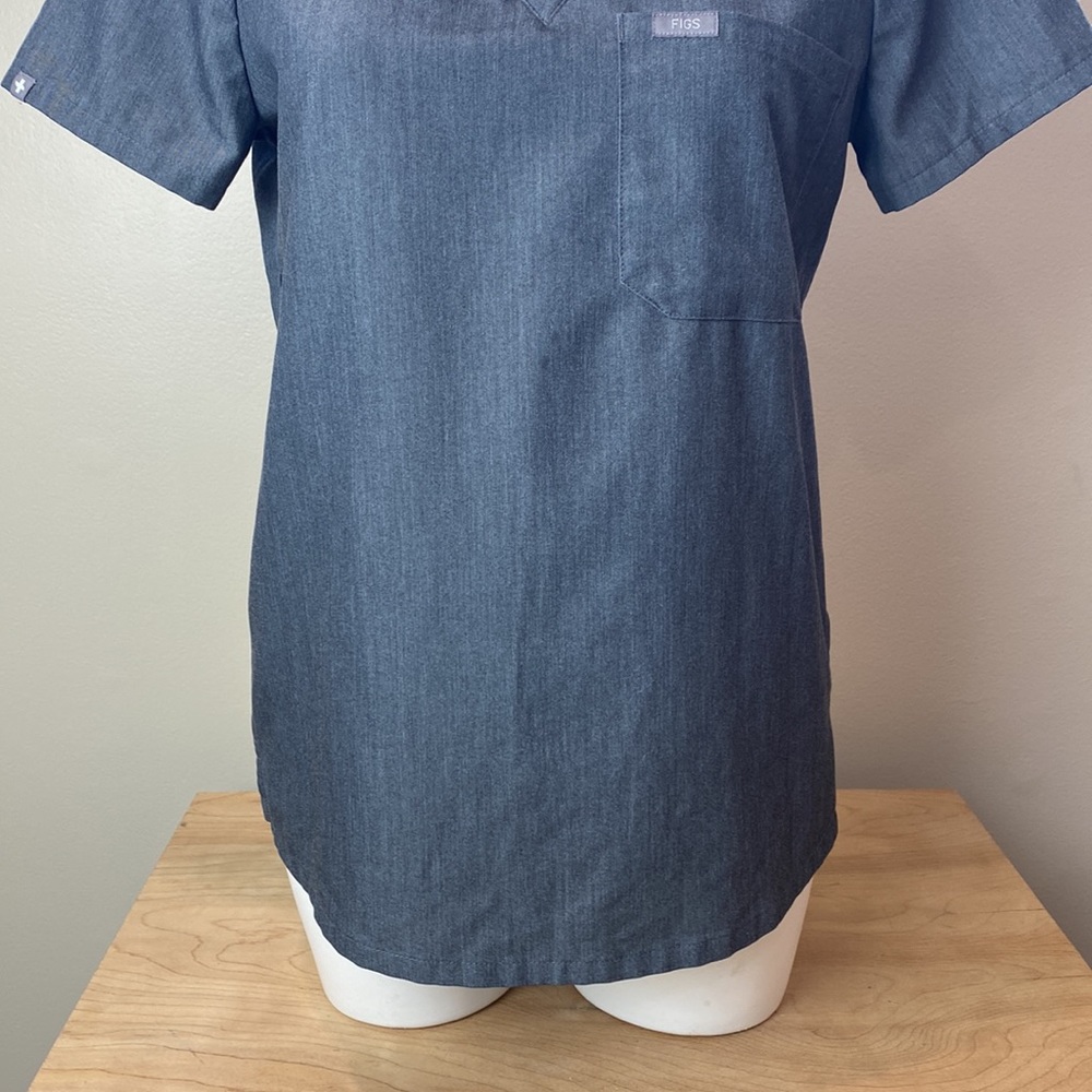 Figs Scrub Top - Picture 3 of 13